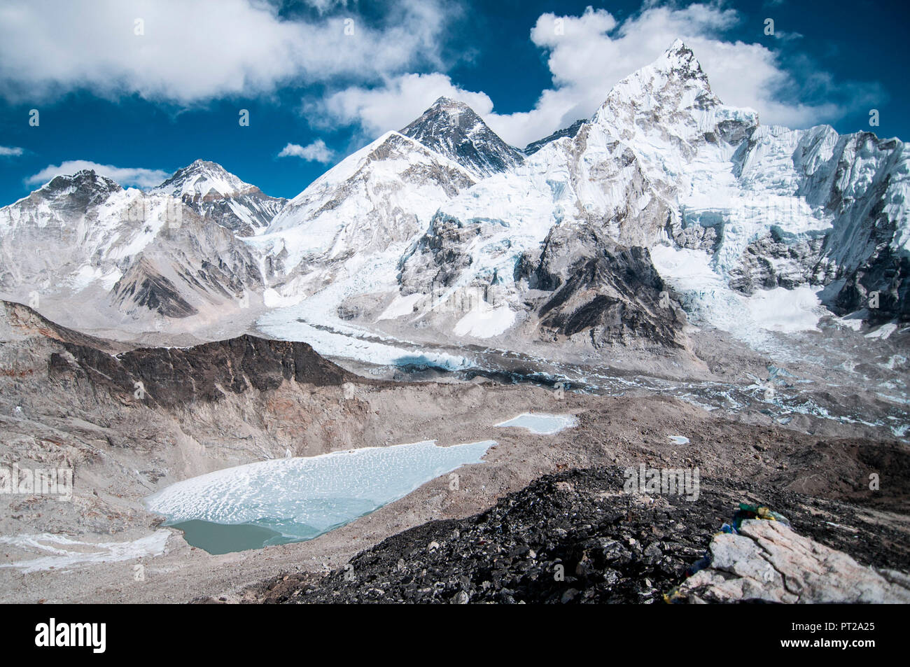 Asia (Nepal, Himalaya, Khumbu, el Parque Nacional de Sagarmatha, el campamento base del Everest, Kala Patthar (5,643m) Foto de stock