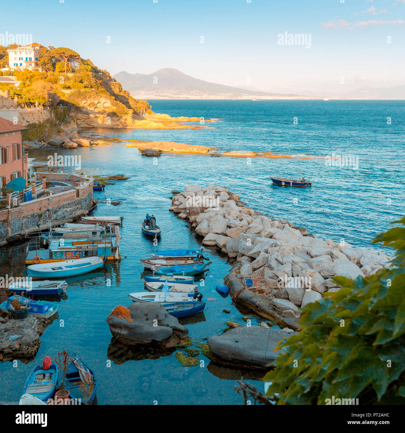 Napoli, vistas panorámicas de la bahía de Marechiaro, Posillipo, Campania, Italia Foto de stock