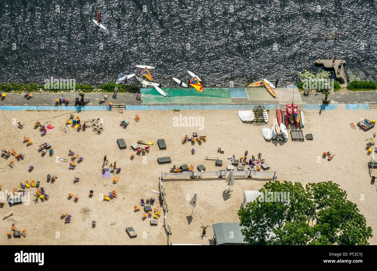 Miniature golf beach fotografías e imágenes de alta resolución - Alamy