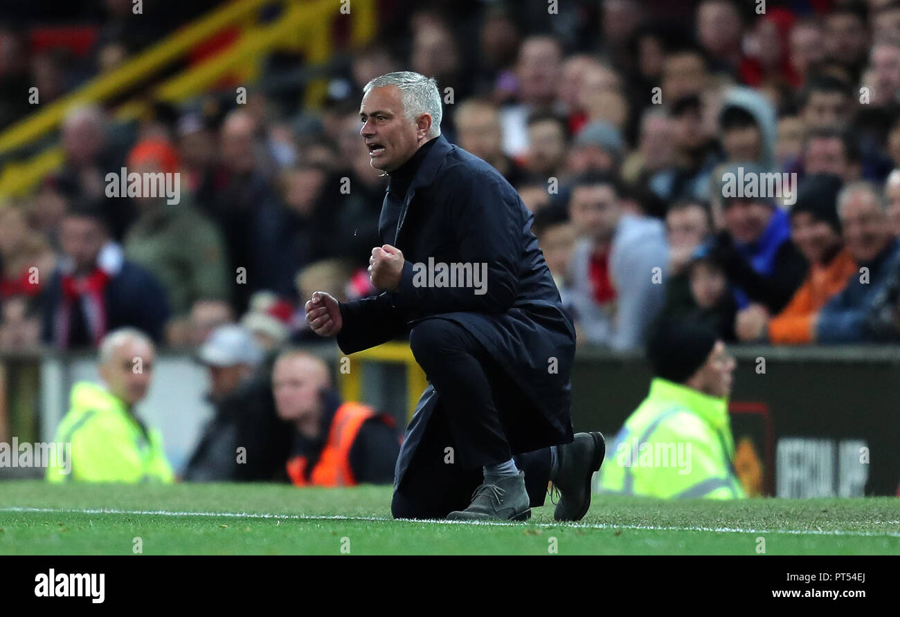 José Mourinho MANCHESTER UNITED FC V Newcastle United FC MANCHESTER UNITED FC V Newcastle United FC 06 Octubre 2018 GBD12338 PREMIER LEAGUE 06/10/18 Old Trafford, Manchester estrictamente sólo para uso editorial. Si el jugador o jugadores, representado en esta imagen es/está jugando para un club inglés o el equipo nacional de Inglaterra. Entonces esta imagen sólo podrán ser utilizados para fines editoriales. Uso no comercial. Los siguientes usos son también restringida INCLUSO SI EN UN CONTEXTO EDITORIAL: utilizar en conjunción con, o parte de cualquier no autorizado audio, video, datos, listas de sujecin, club/Liga logotipos, apuestas, juego Foto de stock