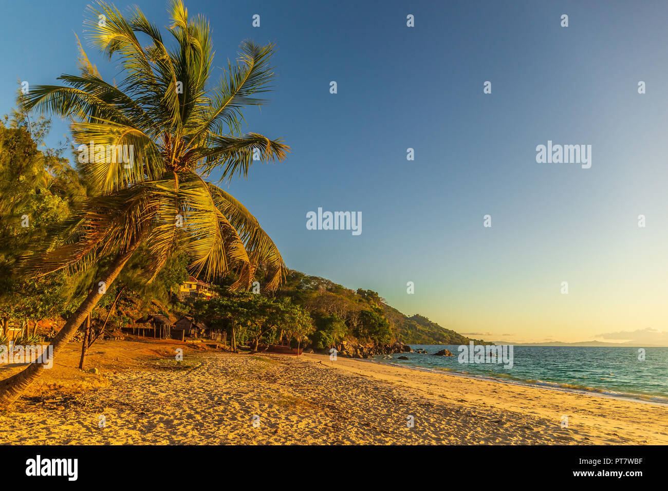 Hermoso Sueno De Ampasindava Playa Paraiso En Madagascar Punto De Partida Para Llegar A Nosy Be Island Fotografia De Stock Alamy