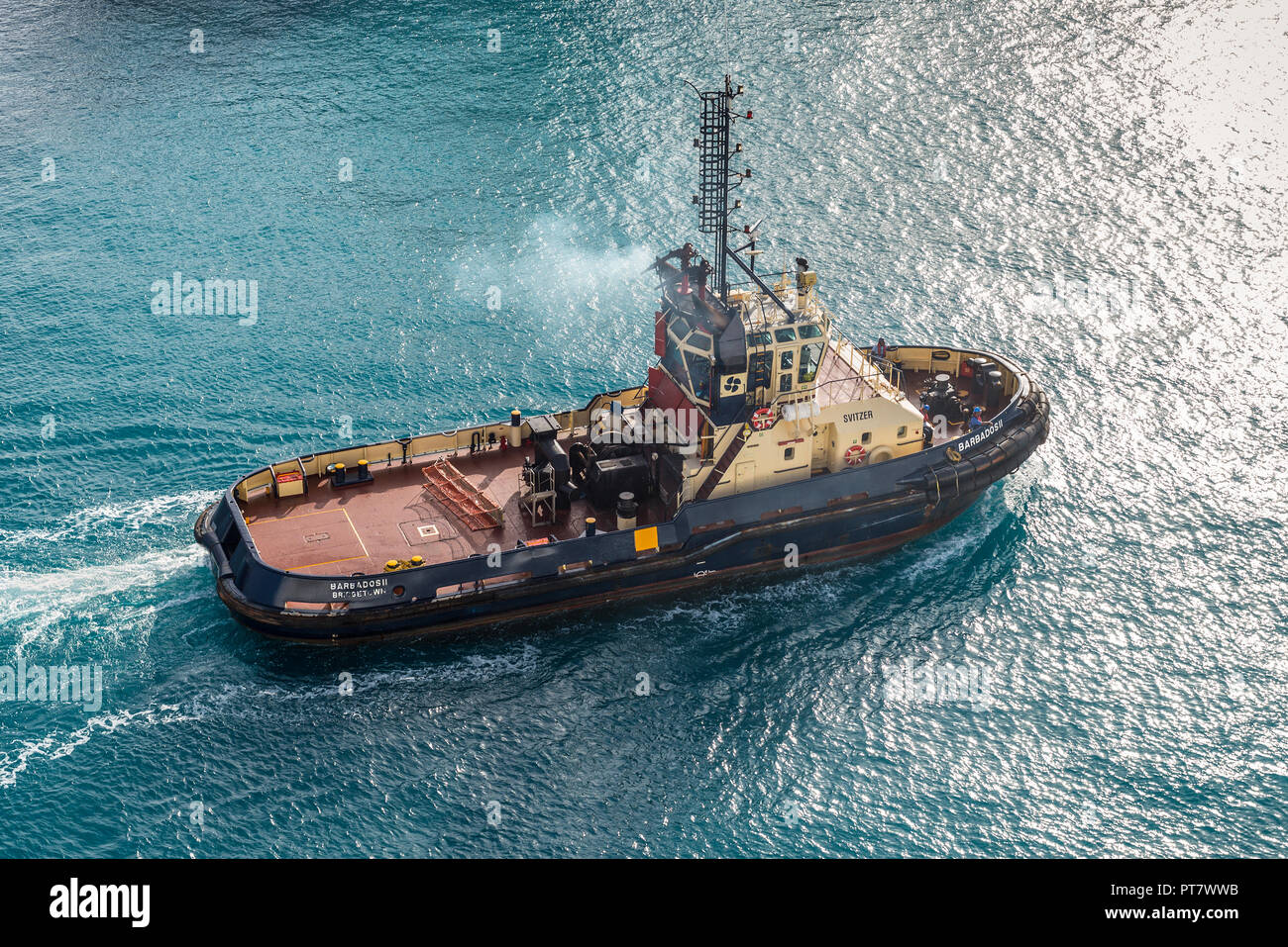 Bridgetown, Barbados - Diciembre 18, 2016: Autoridad Portuaria de remolcador BARBADOS II funciona en el puerto de Bridgetown, Barbados, el Caribe insular. Foto de stock