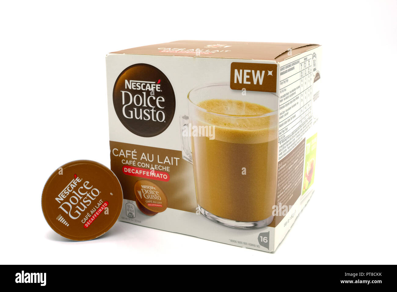 Largs, Escocia, Reino Unido - 04 de octubre de 2018: Nescafé Dolce Gusto  Cafe au Lait Descafeinado Café en envases reciclables. En línea con el  Reino Unido initi reciclaje actual Fotografía de stock - Alamy
