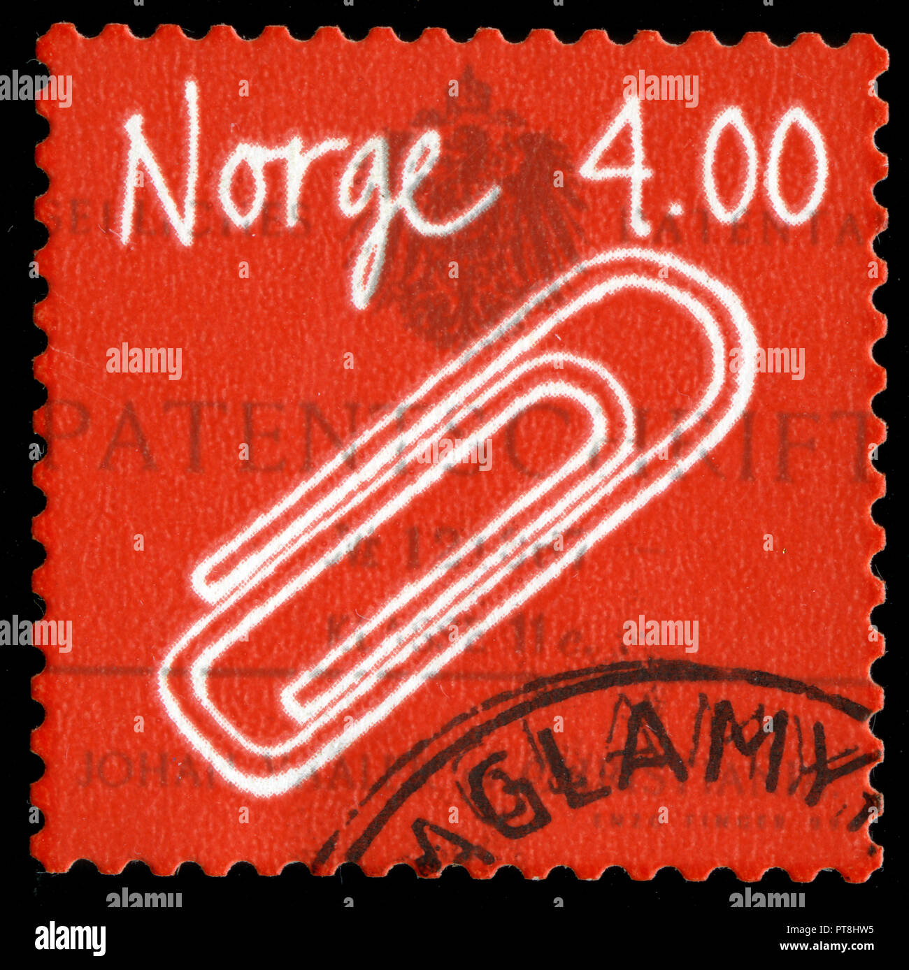 Sello postal de Noruega en la serie inventos de Noruega publicado en 1999 Foto de stock