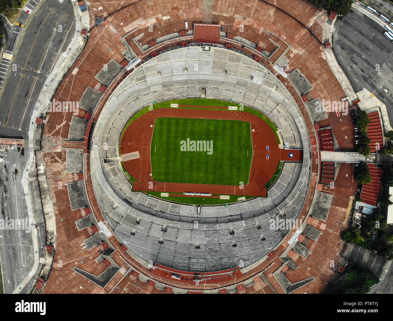 Vista aérea de la Universidad Olympic Stadium, hogar del equipo de fútbol  Los Pumas de la UNAM. Universidad Nacional Autónoma de México. CU. Ciudad  de México. Un alto ángulo de visualización (Foto: