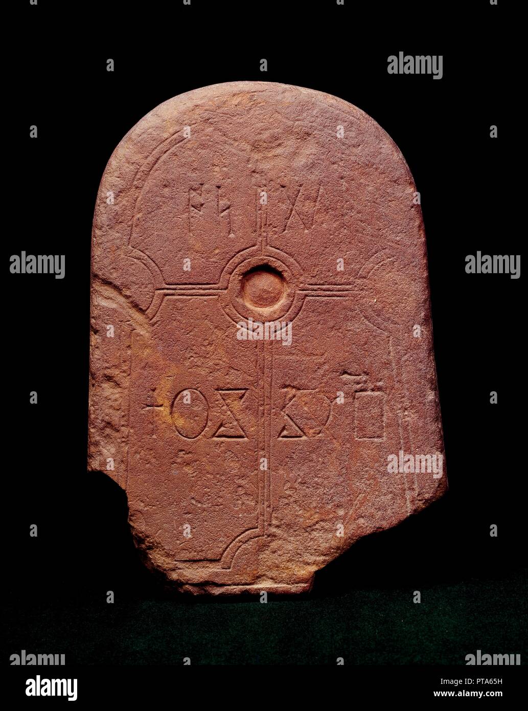 Lápida anglosajón de Lindisfarne Priory, Northumberland, c700. Creador: Desconocido. Foto de stock