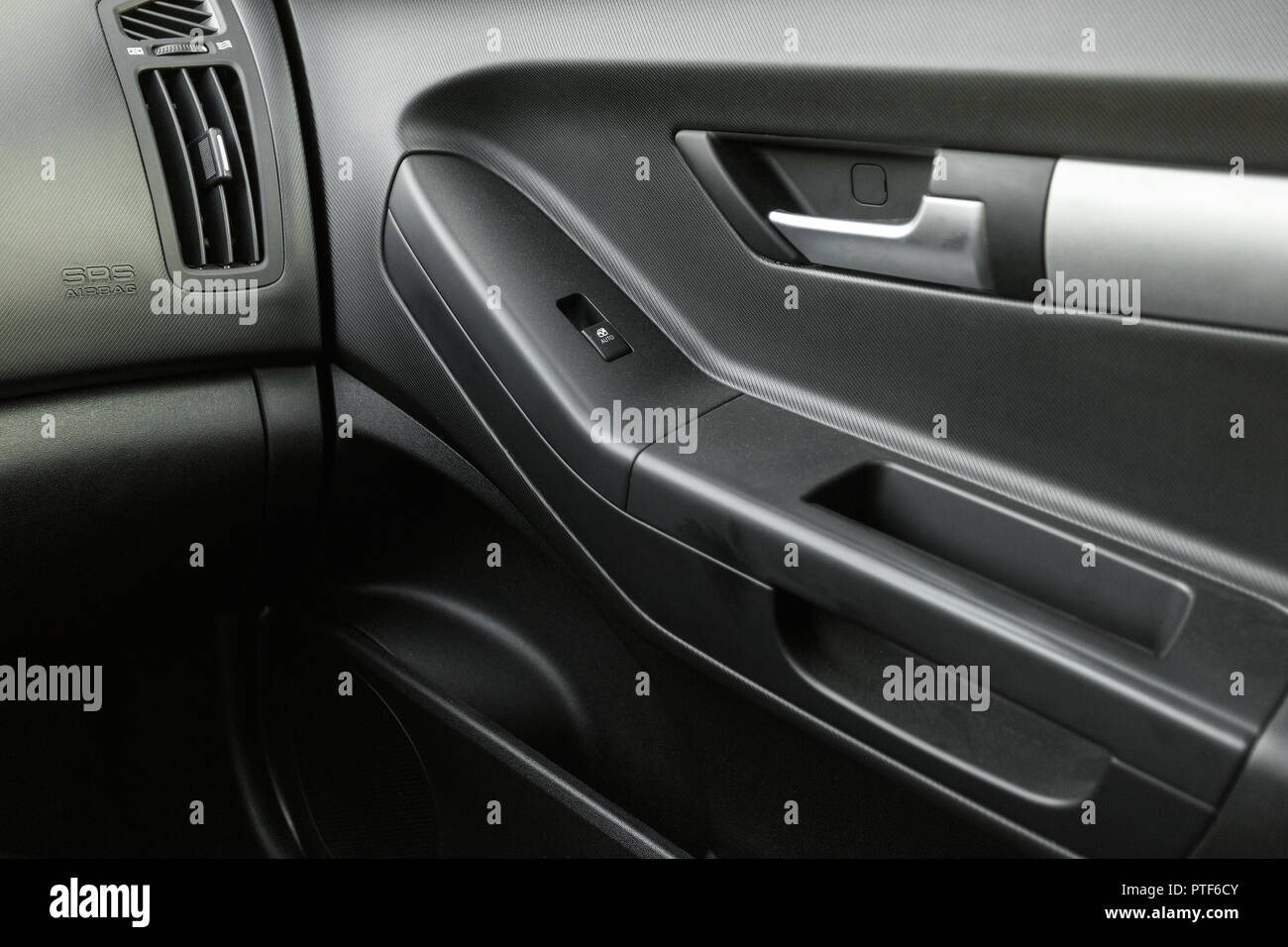 Puerta de carro adentro fotografías e imágenes de alta resolución - Alamy