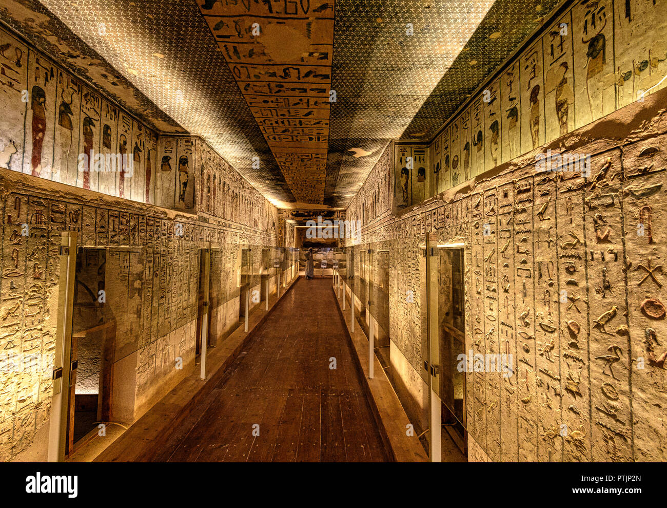 retorta objetivo Cambiarse de ropa 11 KV, Ramsés III cámara mortuoria - Valle de los Reyes Egipto Fotografía  de stock - Alamy
