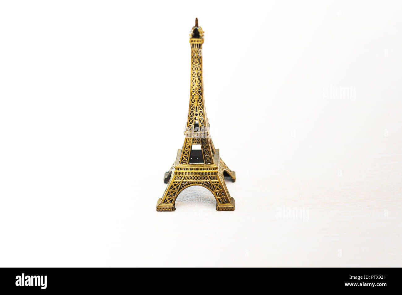 Torre Eiffel de metal (apodo La