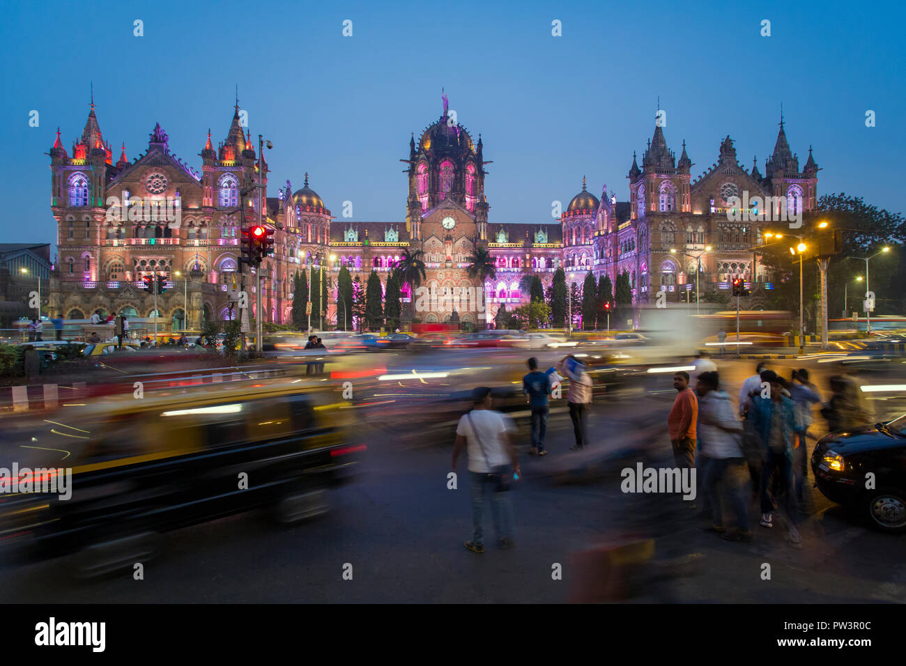 La India, Mumbai, Maharashtra, Chhatrapati Shivaji Maharaj Terminus estación ferroviaria (CSMT), (anteriormente Victoria Terminus), Sitio de Patrimonio Mundial de la UNESCO Foto de stock