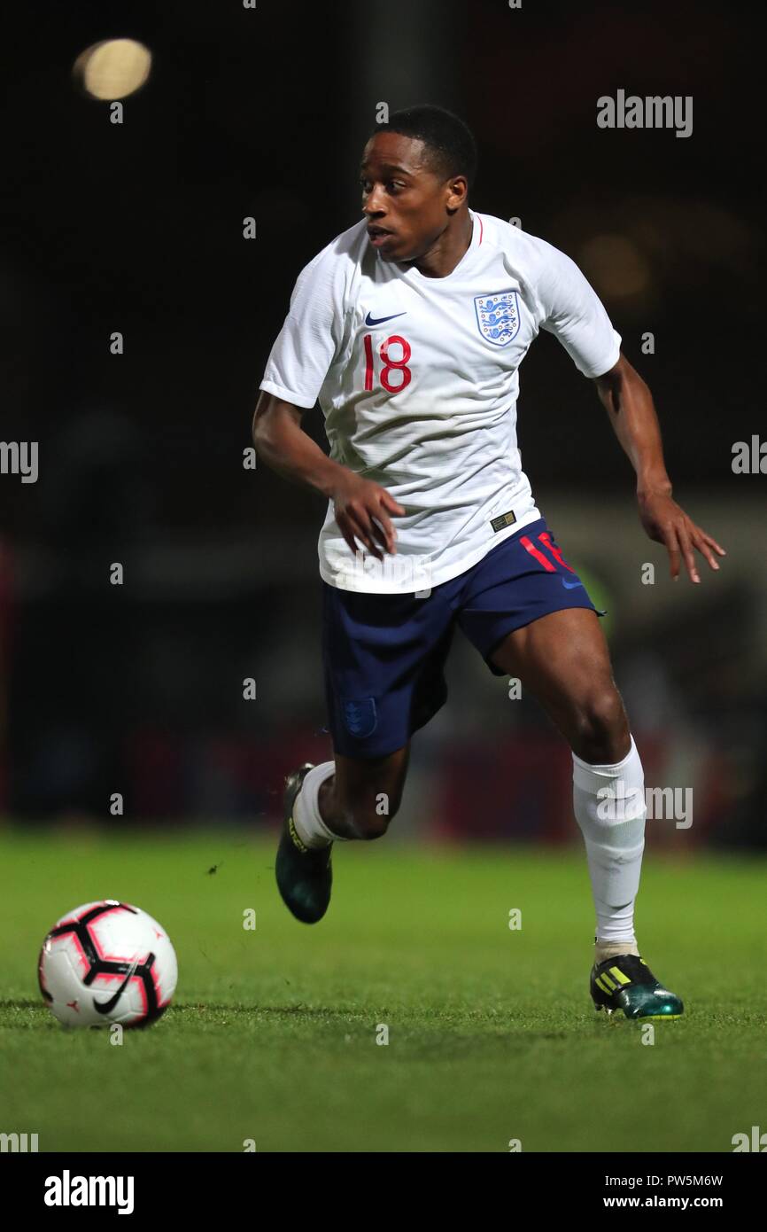 KYLE WALKER-PETERS INGLATERRA U21 & Tottenham Hotspur FC Campeonato Europeo de calificación, Inglaterra U21 V ANDORRA U21 PROACT STADIUM, Chesterfield, Inglaterra, 11 de octubre de 2018 GBD12702 estrictamente sólo para uso editorial. Si el jugador o jugadores, representado en esta imagen es/está jugando para un club inglés o el equipo nacional de Inglaterra. Entonces esta imagen sólo podrán ser utilizados para fines editoriales. Uso no comercial. Los siguientes usos son también restringida INCLUSO SI EN UN CONTEXTO EDITORIAL: utilizar en conjunción con, o parte de cualquier no autorizado audio, video, datos, listas de sujecin, club/Liga logotipos, apuestas, Foto de stock