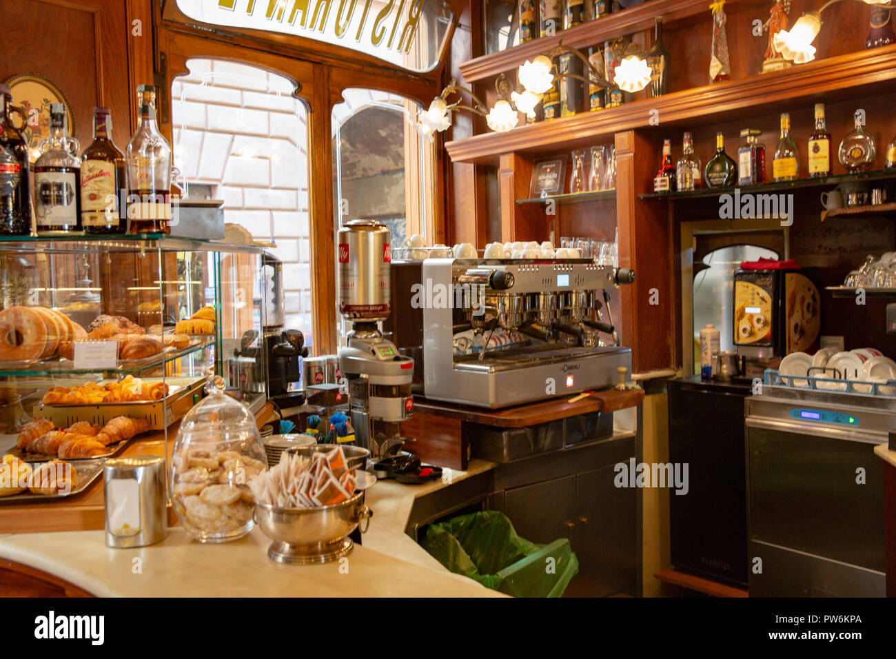 Descobrir 41+ imagem cafeteria italiana Abzlocal.mx