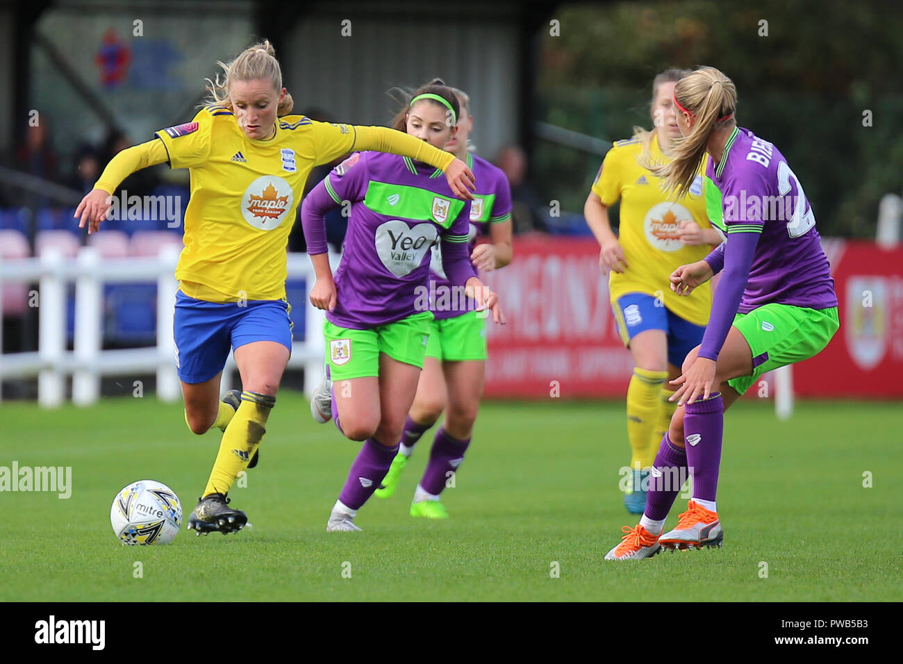 Bristol, Reino Unido. El 14 de octubre, 2018. Marisa Ewers en acción contra los defensores de la ciudad de Bristol. Bristol City Birmingham City 0 Mujeres 1. Peter Lopeman/Alamy Live News Foto de stock