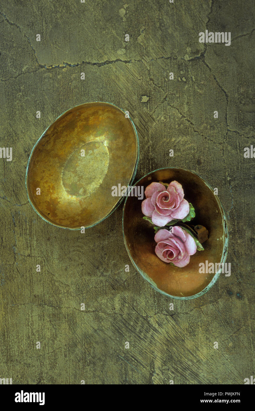 Aretes de flores fotografías e imágenes de alta resolución - Alamy