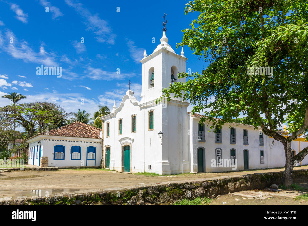 Iglesia de Nossa Senhora das Dores, Paraty, Brasil, América del Sur Foto de stock