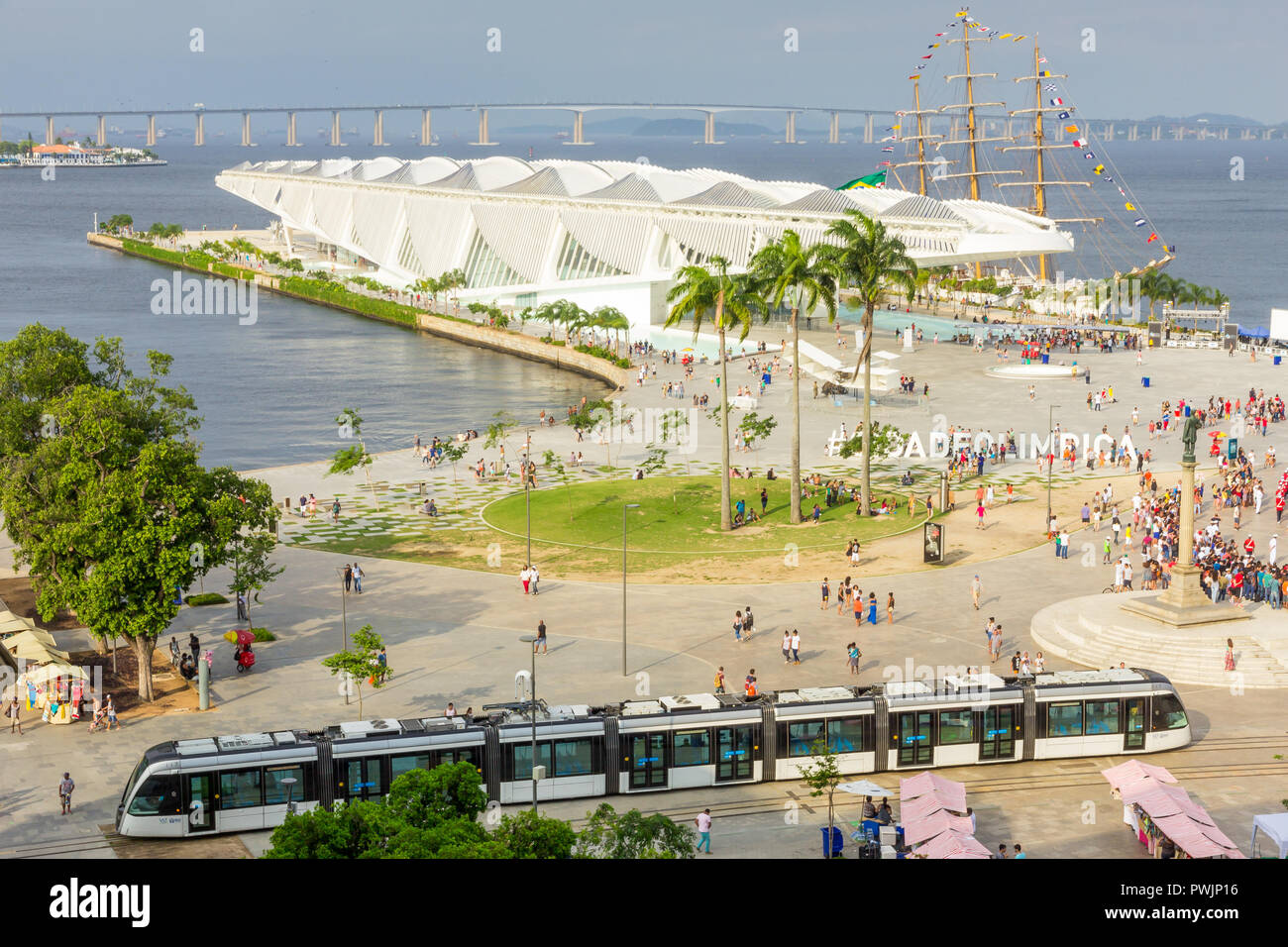 Museo de la mañana en la Plaza Mauá, en Río de Janeiro, Brasil, América del Sur Foto de stock