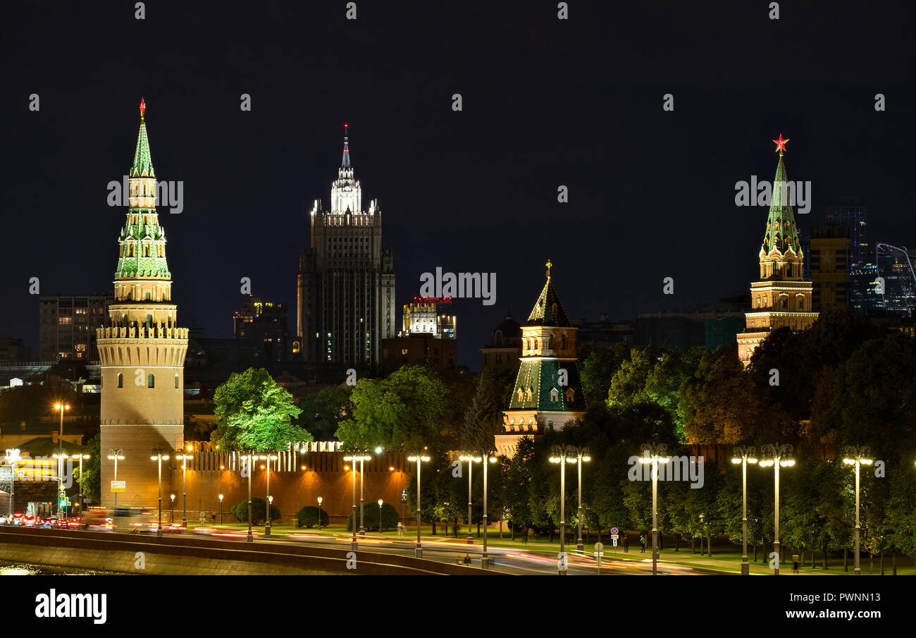 El Kremlin y el Ministerio de Relaciones Exteriores de Rusia en Moscú Foto de stock