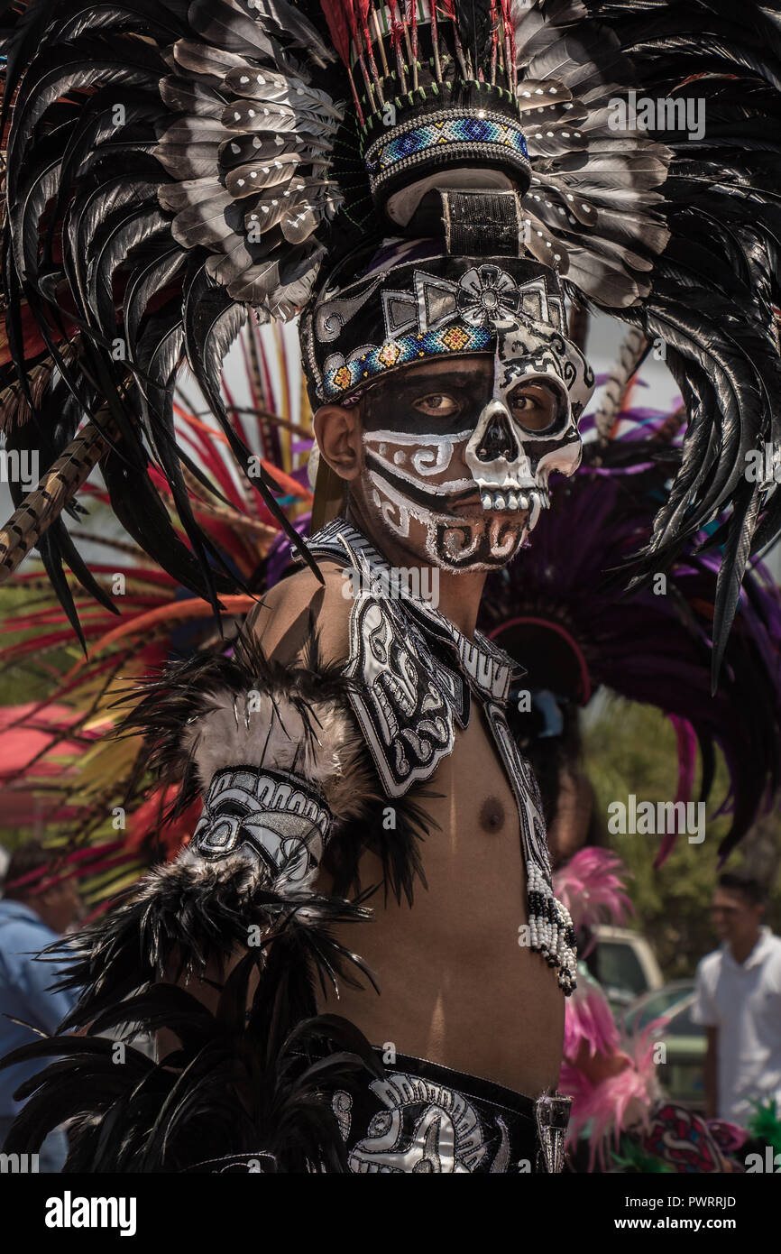 Tradiciones aztecas fotografías e imágenes de alta resolución - Alamy