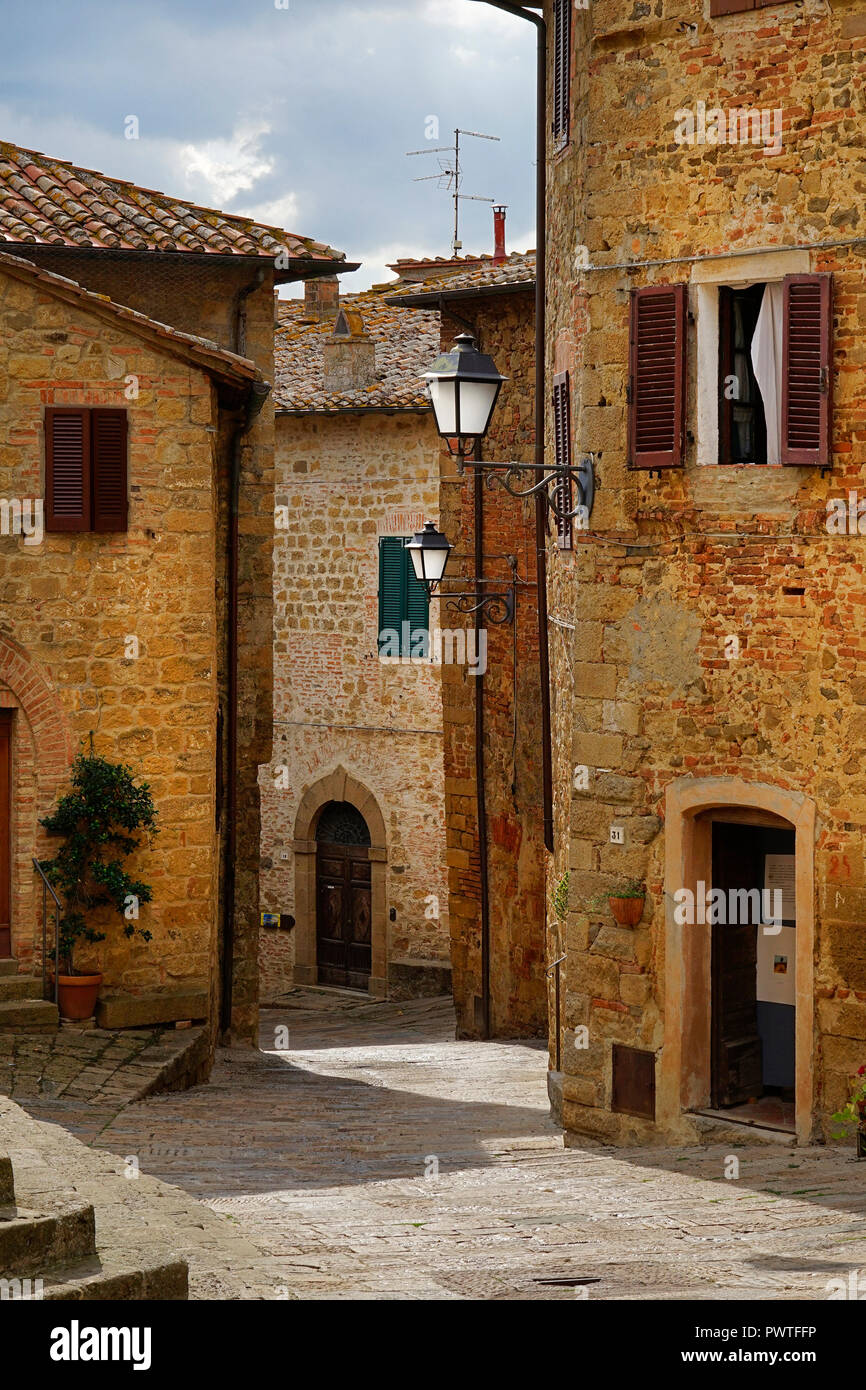 Aldea de Monticchiello en Toscana, Italia, Europa Foto de stock