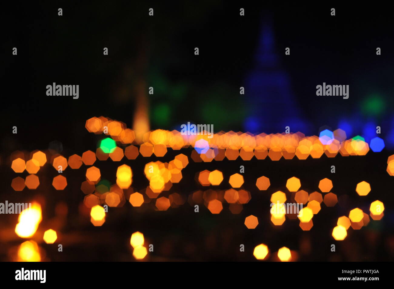 Bokeh De Fondo Desenfocado Multicolores Luces Fotografia De Stock Alamy