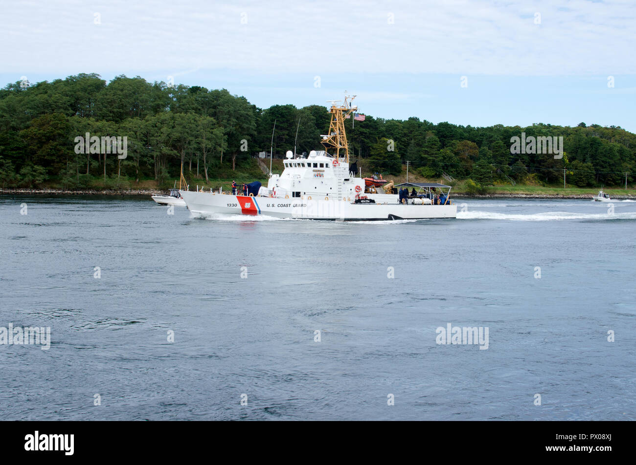 La Guardia Costera de Estados Unidos Tybee cortador en el Canal de Cape Cod, Massachusetts, EE.UU. Foto de stock