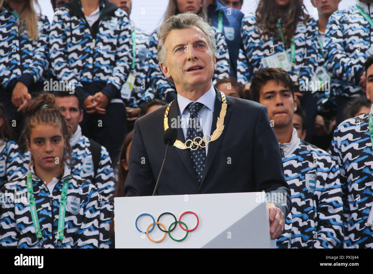 Buenos Aires Argentina 18 De Octubre De 2018 Mauricio Macri Presidente De La Argentina Thomas Bach El Presidente De La Coi Y Autoridades Durante La Ceremonia De Clausura De Los Juegos Olimpicos