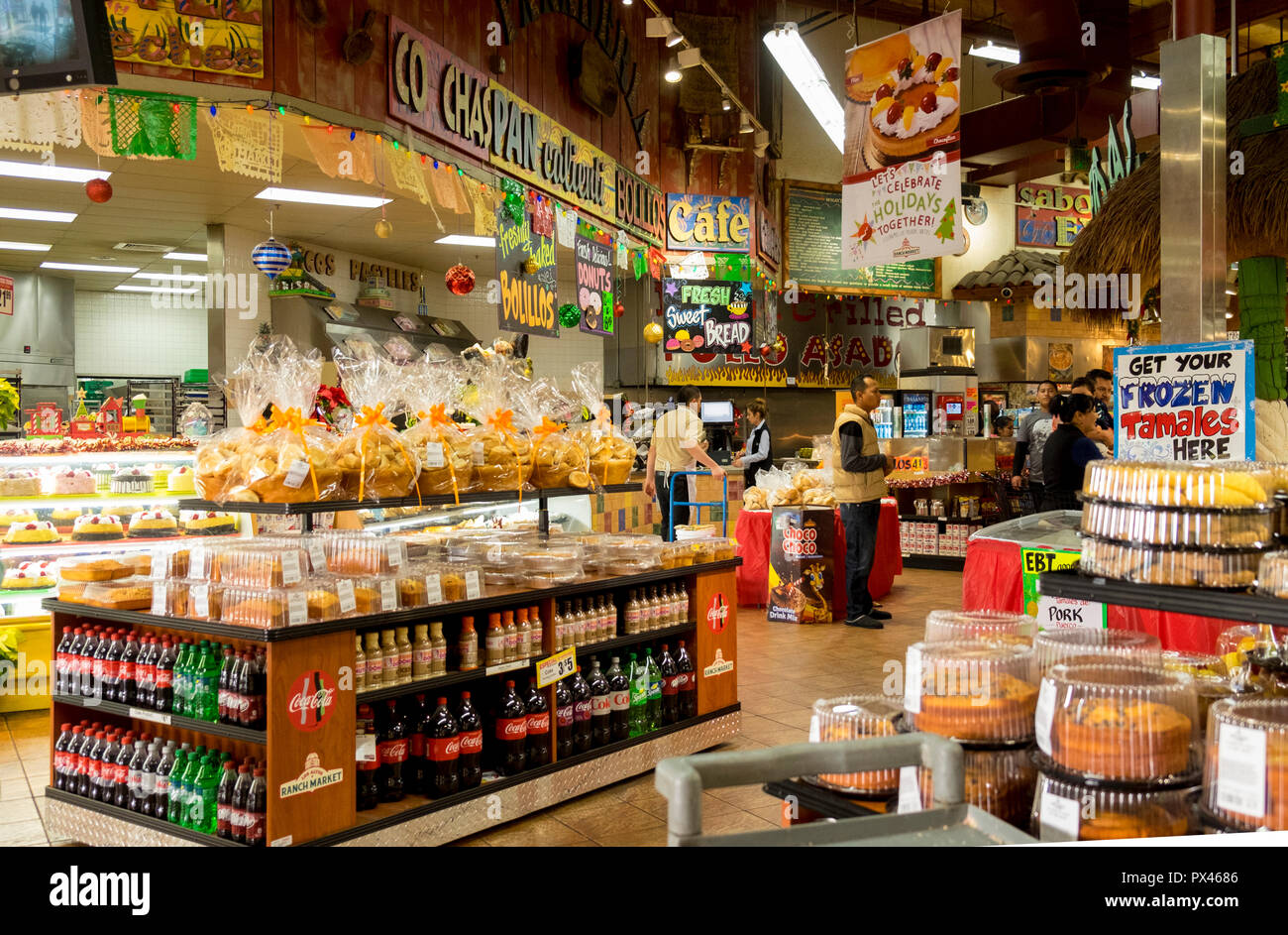 Tienda de comida mexicana fotografías e imágenes de alta resolución - Alamy