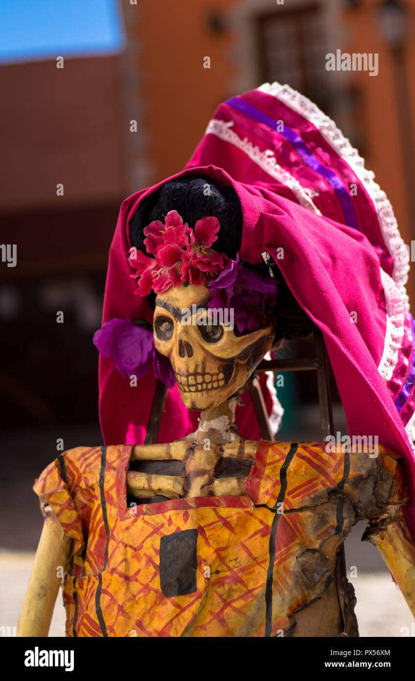 Frida's Catrina representación simbólica de los muertos. La tradición mexicana Foto de stock