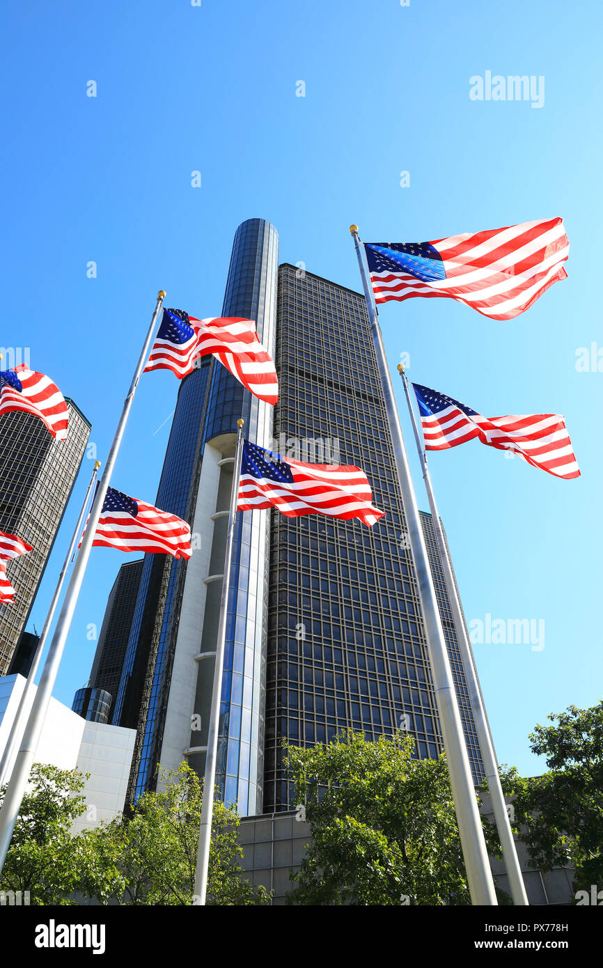 Los rascacielos del Renaissance Center, en la Detroit Riverfront, propiedad de General Motors como es mundo HQ, en Michigan, EE.UU. Foto de stock