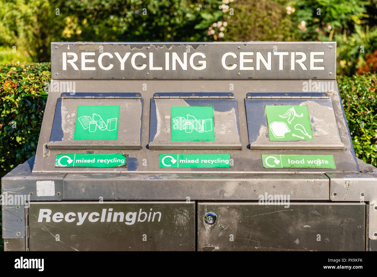 Un punto de reciclaje / centro de reciclaje en Inglaterra, Reino Unido. Foto de stock