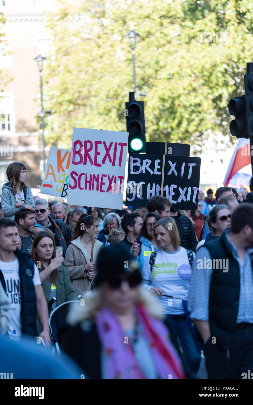 Los manifestantes de marzo como parte del voto popular de marzo en Londres, Reino Unido. Foto de stock