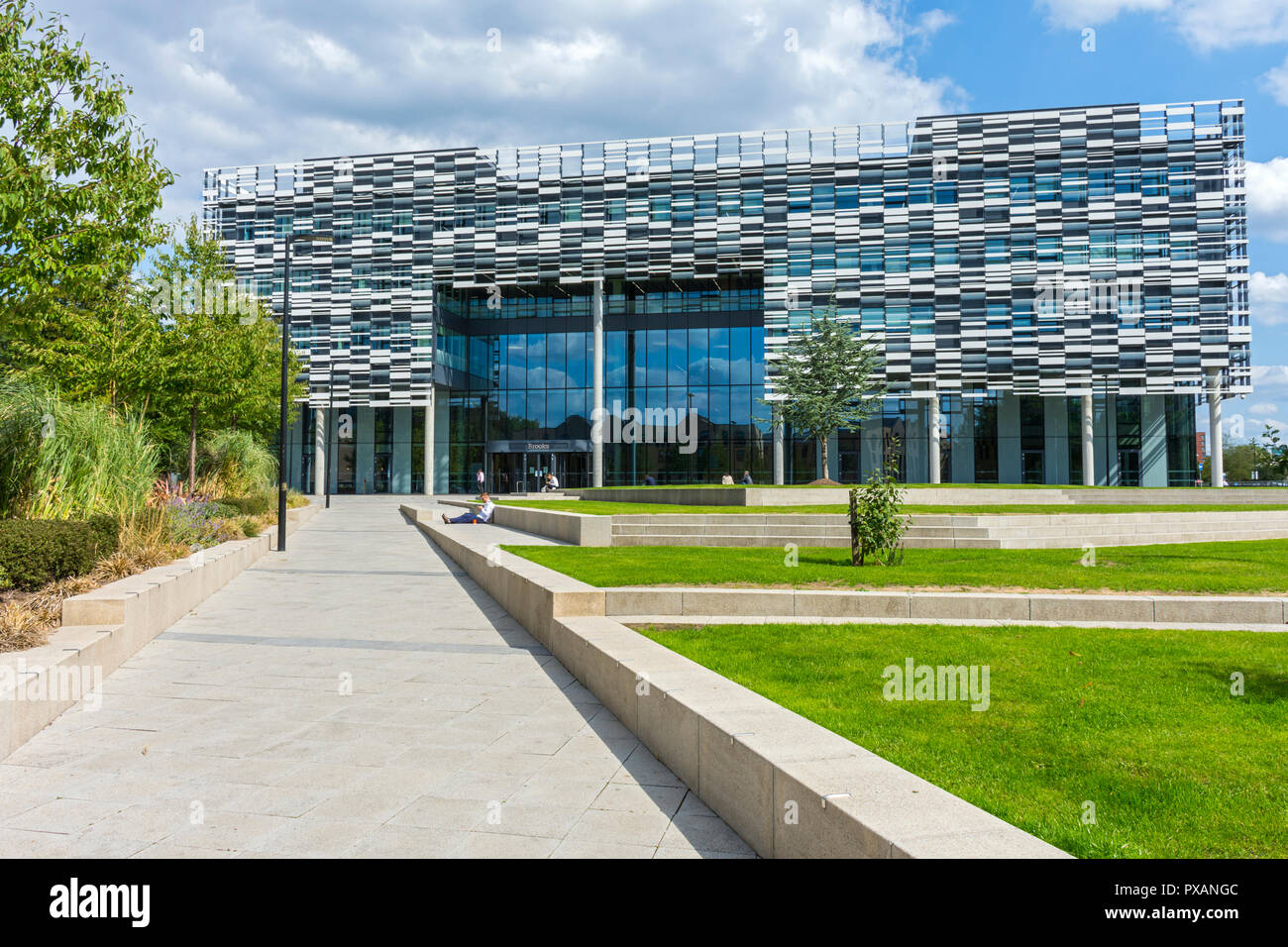 La Universidad Metropolitana de Manchester, Brooks Edificio Académico, Campus Birley, Manchester, Inglaterra, Reino Unido. Sheppard Robinson 2014. Foto de stock