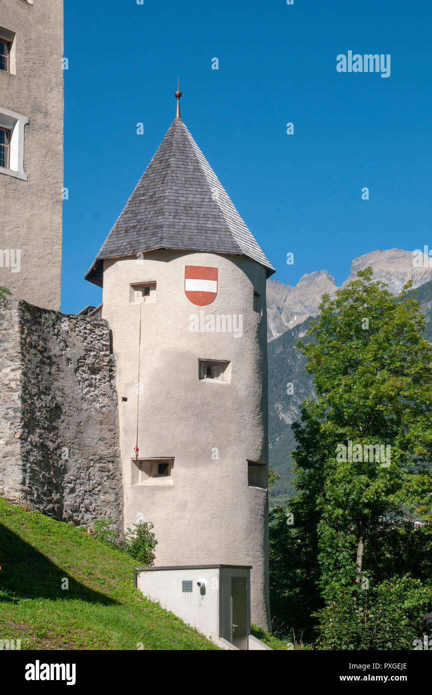 Schloss Landeck (Landeck castillo y museo), Tirol, Austria Foto de stock