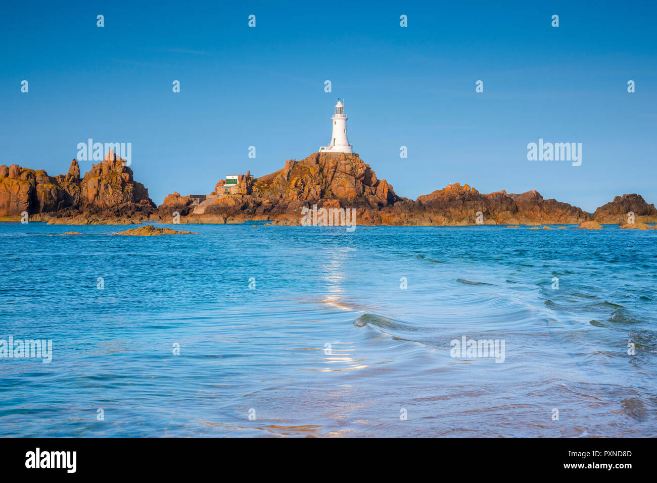 Reino Unido, Islas del Canal, Jersey, Corbiere Lighthouse Foto de stock