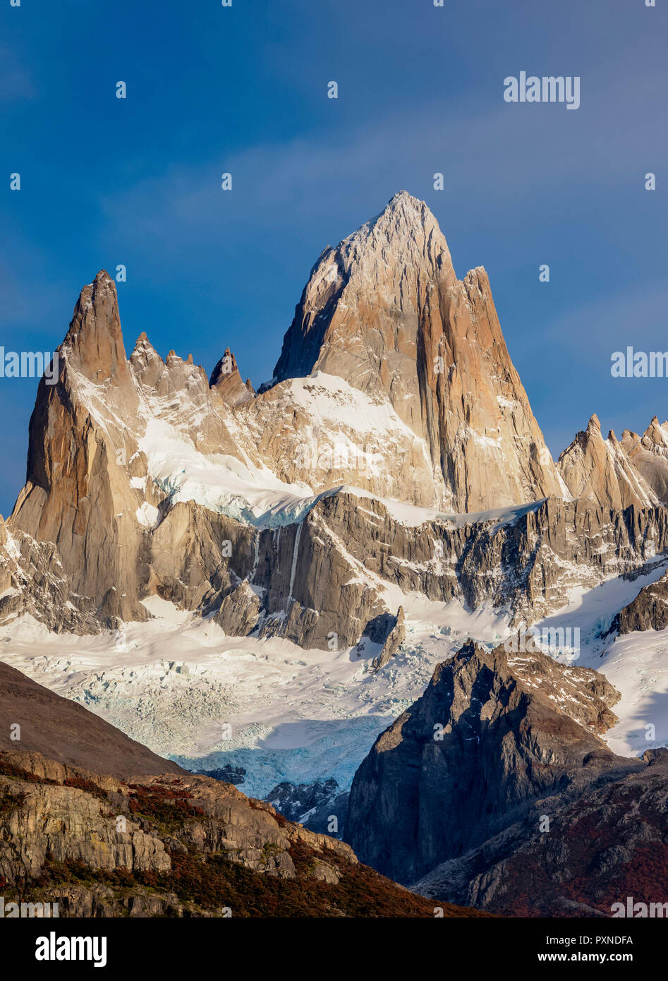 Monte Fitz Roy, el Parque Nacional Los Glaciares, provincia de Santa Cruz, Patagonia, Argentina Foto de stock