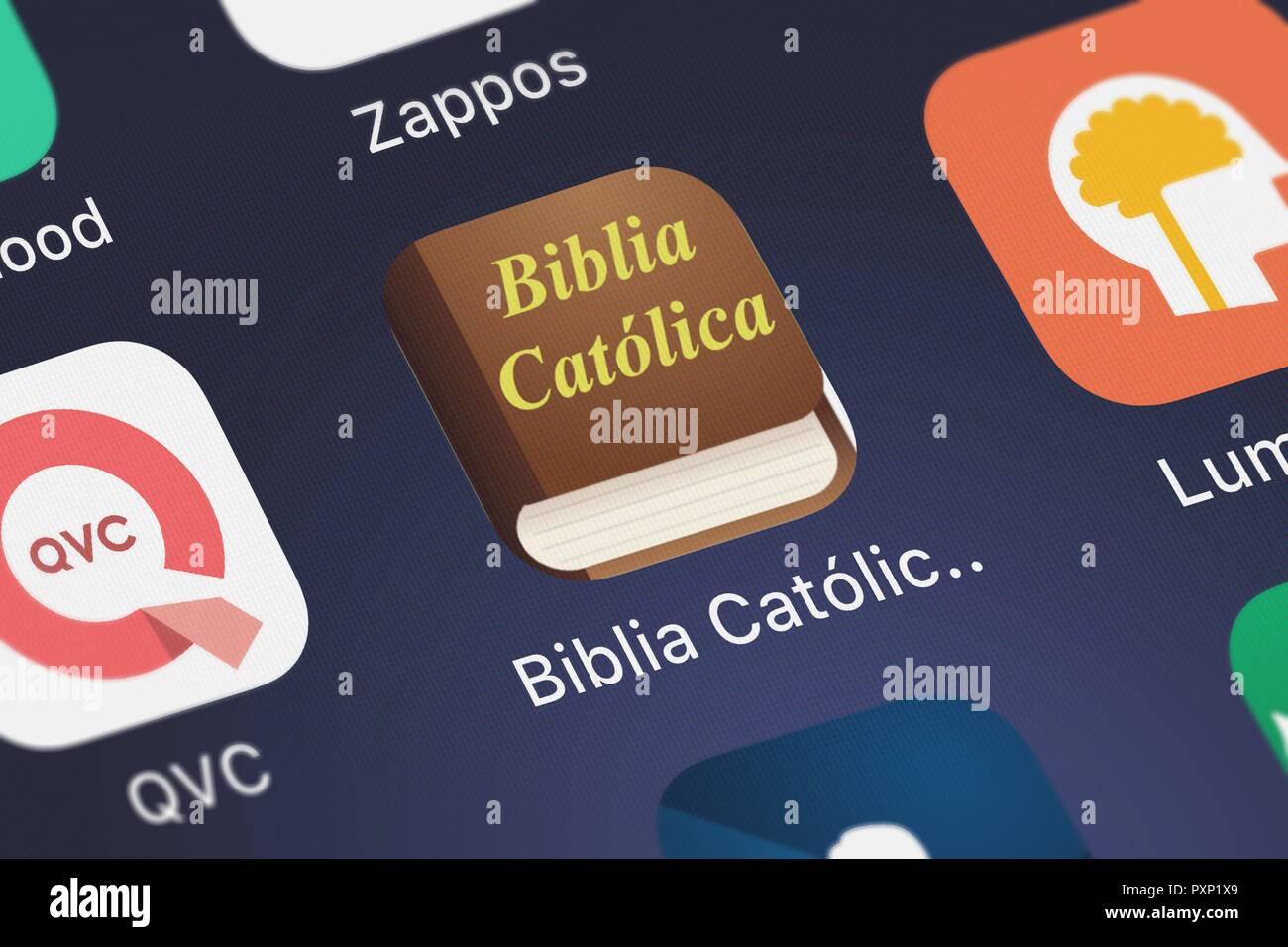 Londres, Reino Unido - 23 de octubre de 2018: Cierre de la Biblia católica  para la Mujer en Español con icono de Audio de Oleg Shukalovich en un  iPhone Fotografía de stock - Alamy