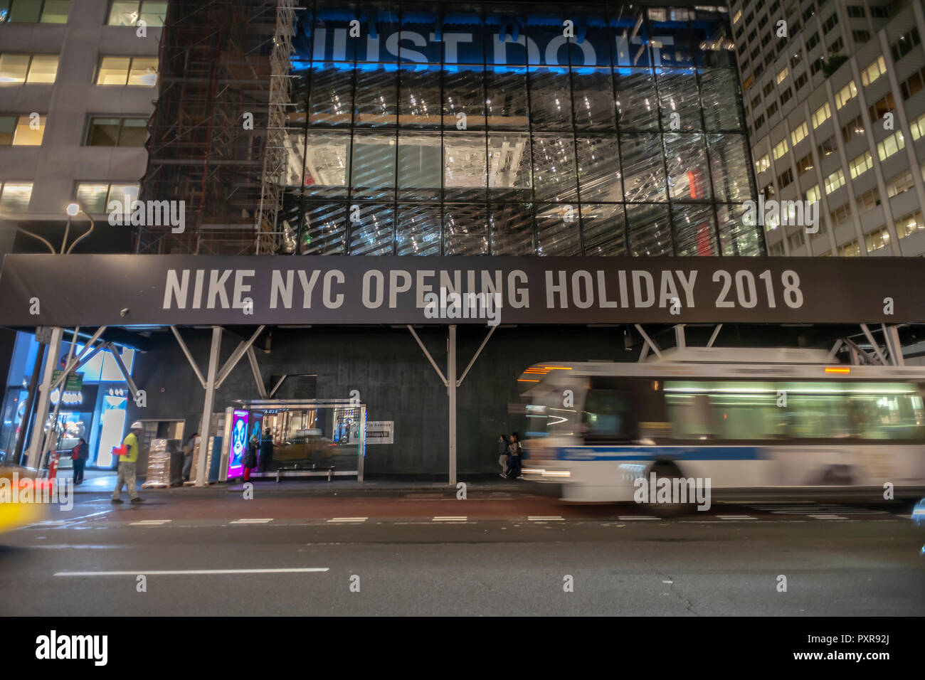 La construcción de las nuevas Nike flagship store en la Quinta Avenida de  Nueva York, el martes, 16 de octubre de 2018. Nike ha cerrado su East 57th  street 'Niketown' ubicación y