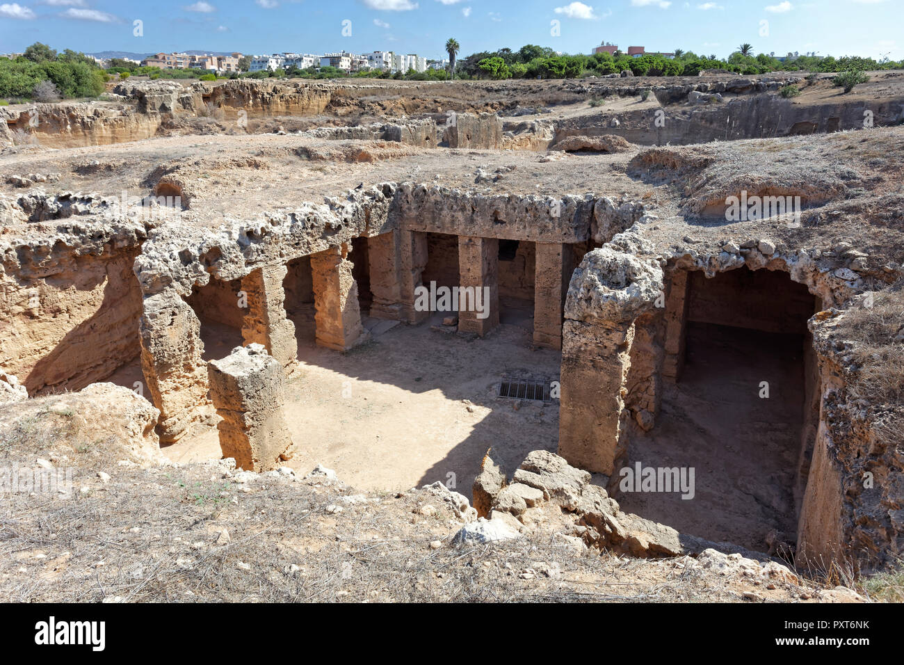 Sitio arqueológico de excavación, tumbas reales de Nea Pafos, necrópolis de la antigüedad romana, República de Chipre, Chipre Foto de stock