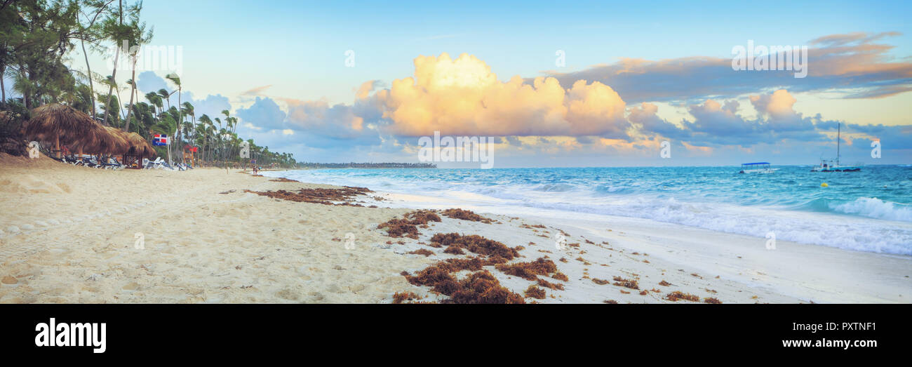 Vacaciones en República Dominicana. Playa Sunset Foto de stock