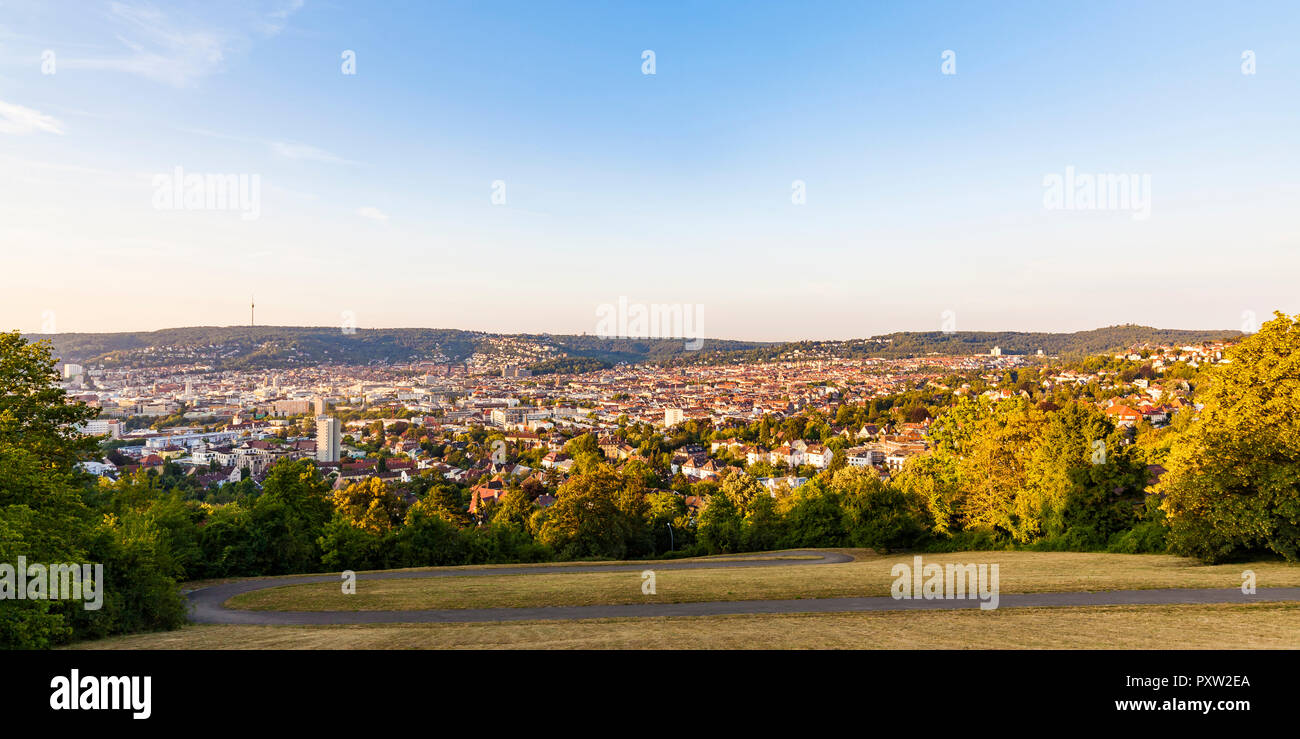 Alemania, Baden-Wuerttemberg, Stuttgart, vista desde Gaehkopf, Vistas panorámicas Foto de stock