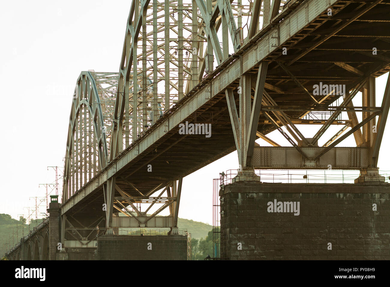 Puente de ferrocarril. Wallpapers Industrial. Estructuras de acero