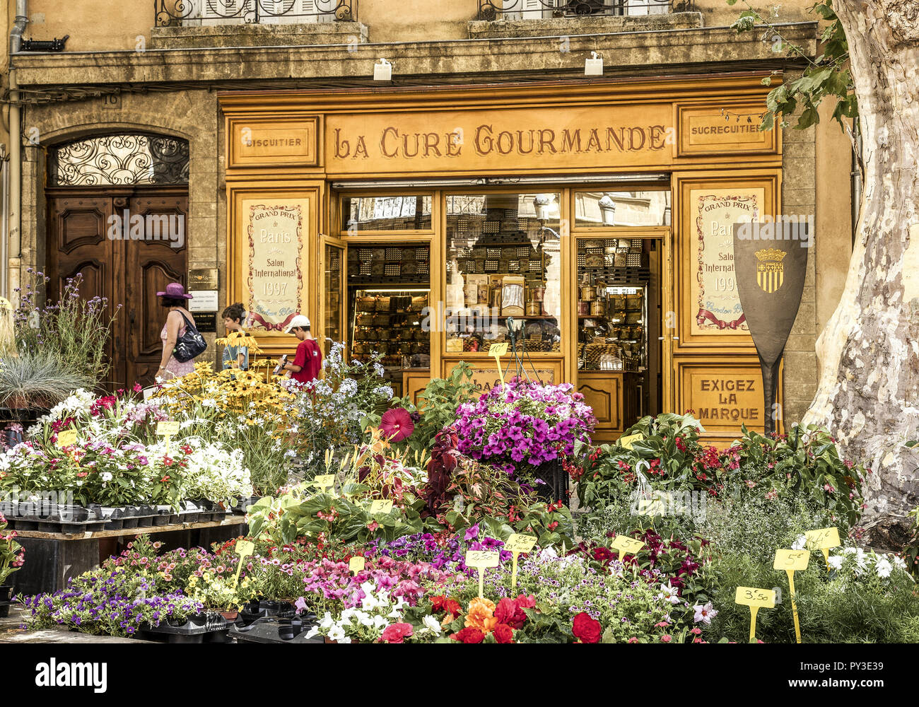 Historisches Geschaeft en Aix-en-Provence, Frankreich Foto de stock