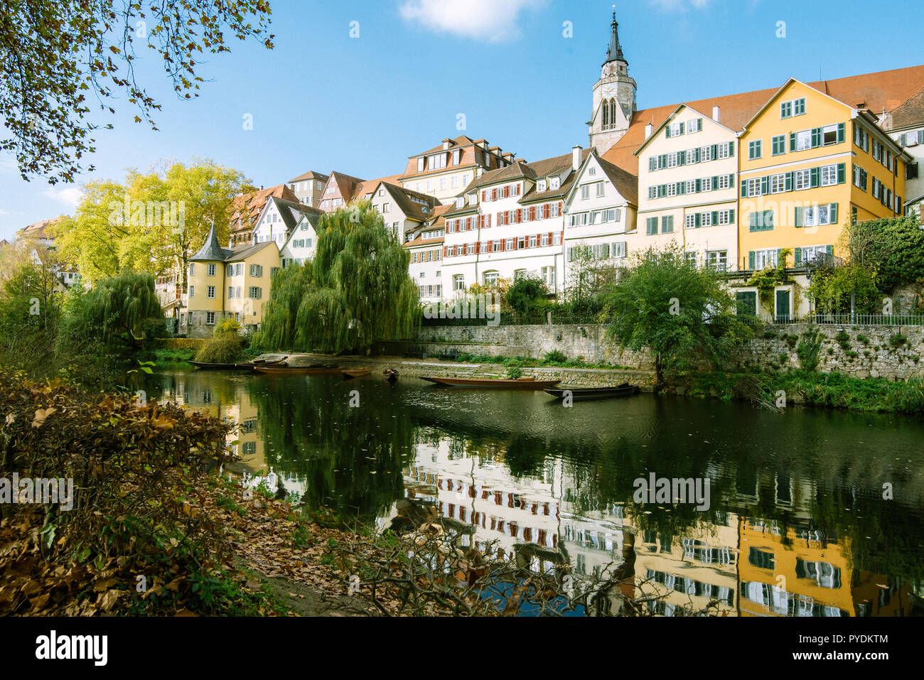 Tubingen distrito Stuttgart, vistas al casco antiguo de la ciudad, los  edificios históricos y el río Fotografía de stock - Alamy