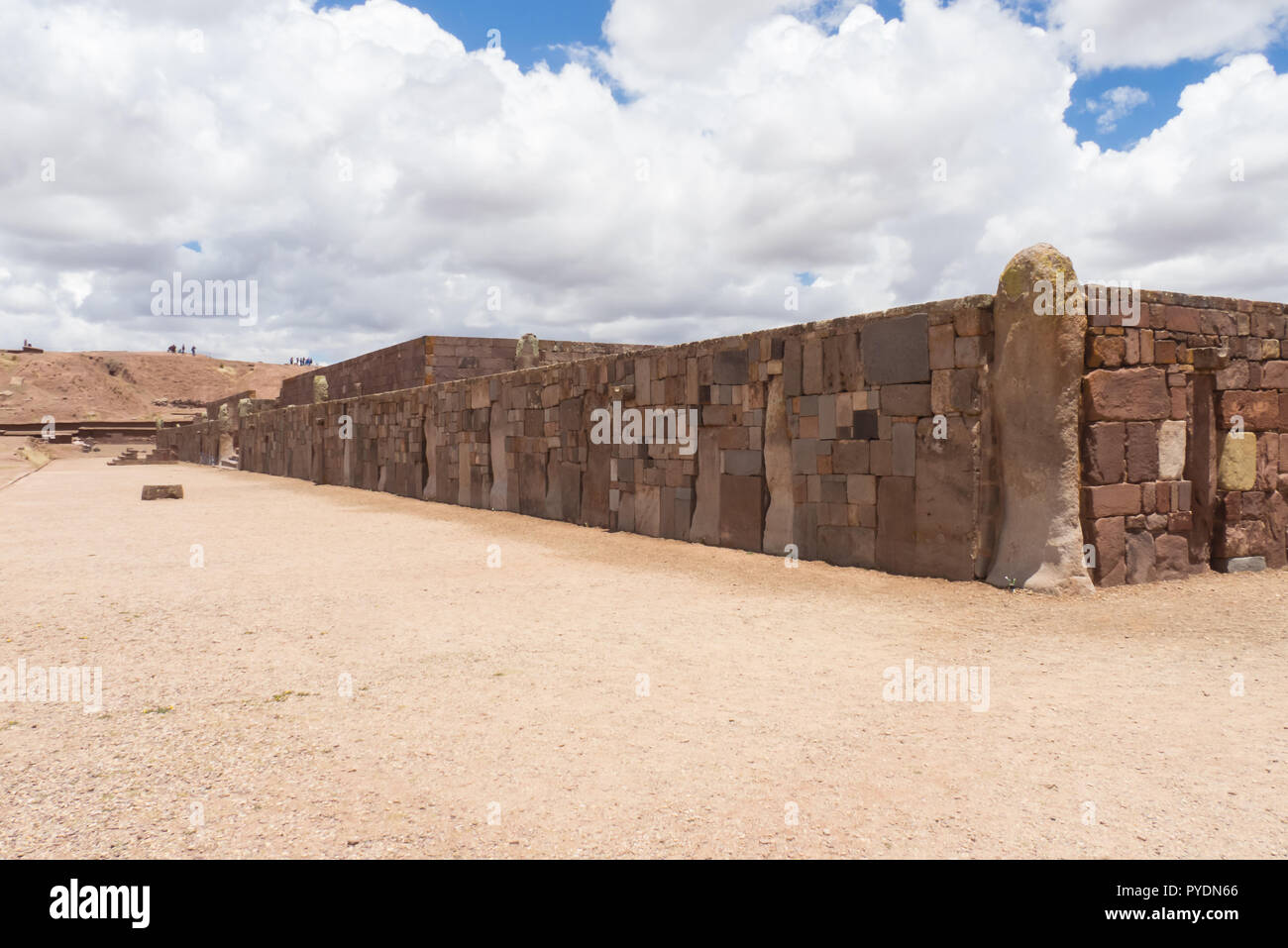 Detalle de la pared en las ruinas de Tiwanaco en Bolivia cerca de la paz. Cultura y arqueología Foto de stock