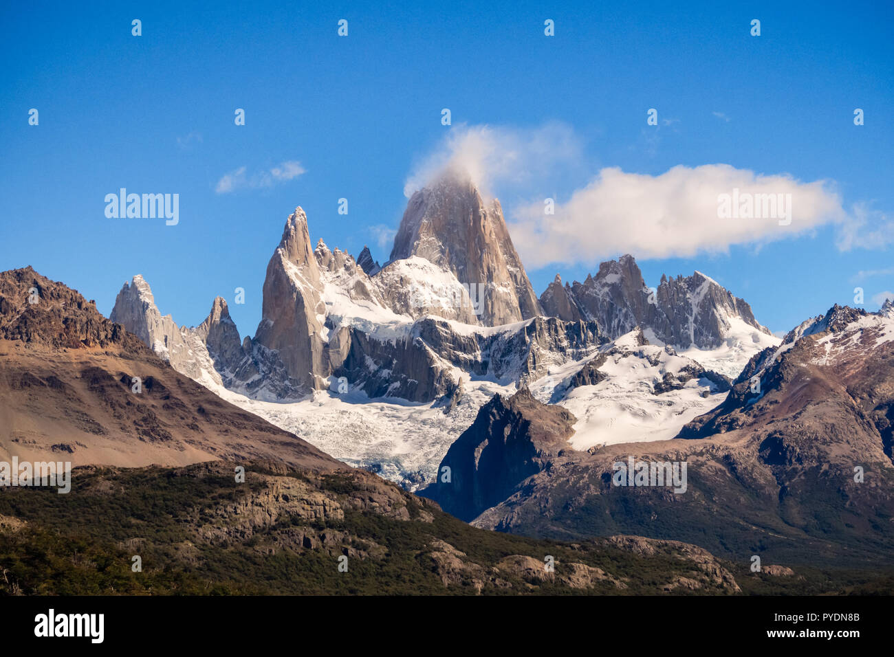 Monte Fitz Roy en el sur de Argentina, El Chalten en la patagonia. El Parque Nacional Los Glaciares Foto de stock