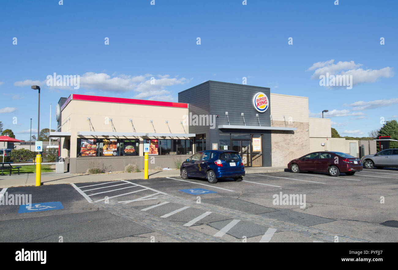 Franquicia de comida rápida Burger King restaurante exterior en Falmouth, Cape Cod Massachusetts EE.UU. Foto de stock