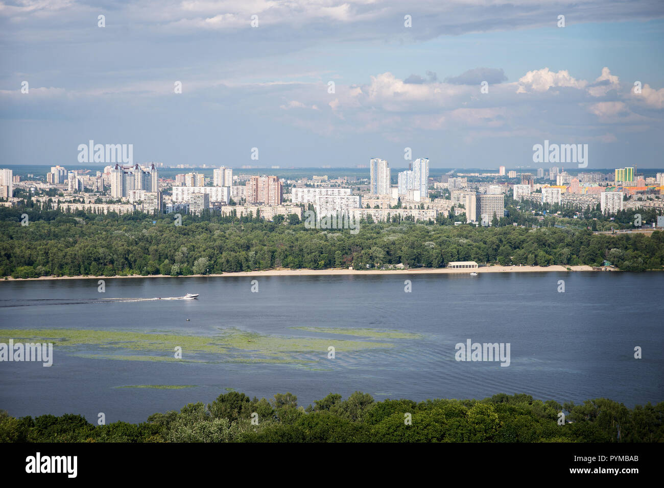 Vista desde la orilla derecha en Kiev Foto de stock