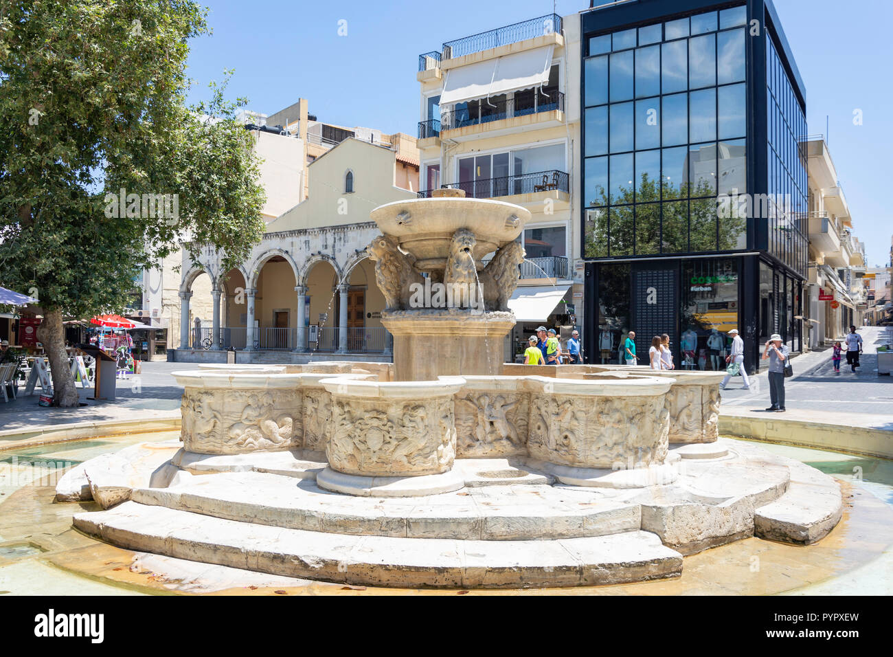 Venetian Morosini Leones, coloque el Venizelou, Heraklion (Irakleio), región Irakleio, Creta (Creta), Grecia Foto de stock