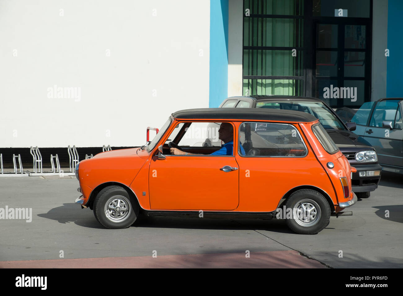 Mini. Reunión de coches clásicos en Torremolinos, Málaga, España. Foto de stock
