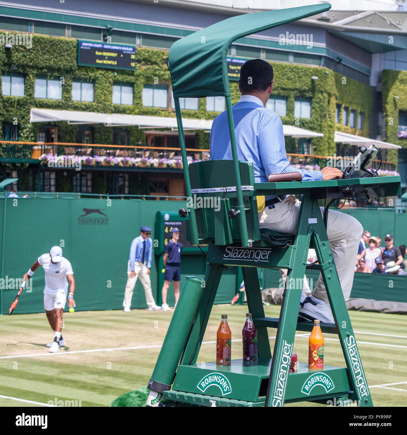 Tennis players chairs fotografías e imágenes de alta resolución - Alamy